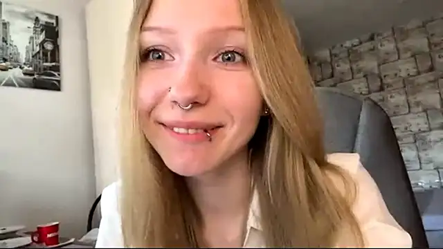 Snapshot of BivalentFalloff chatting on 07-14-26, 04:17 BivalentFalloff online show from 07-14-26, 04:17