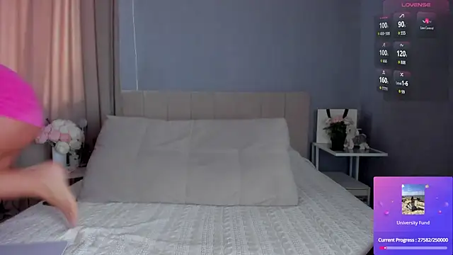 Snapshot of MissMiaTv chatting on 10-30-25, 04:25 MissMiaTv online show from 10-30-25, 04:25