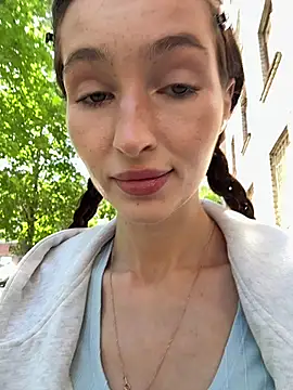 Snapshot of -missbehaving- chatting on 06-19-26, 07:01 -missbehaving- online show from 06-19-26, 07:01