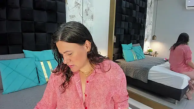 CharlotteG  online show from 07-24-26, 01:20