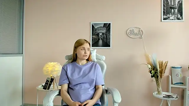 EloiseAlmario online show from 06-19-26, 01:26