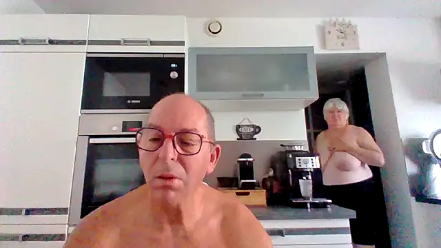 Snapshot of coquinesensuel chatting on 07-04-26, 08:53 coquinesensuel online show from 07-04-26, 08:53