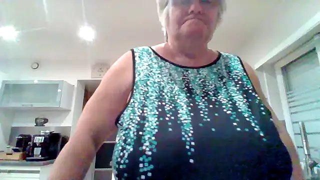 Snapshot of coquinesensuel chatting on 07-19-26, 08:56 coquinesensuel online show from 07-19-26, 08:56
