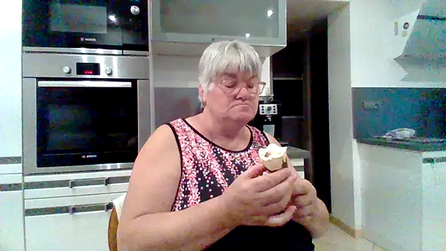 Snapshot of coquinesensuel chatting on 07-28-26, 07:50 coquinesensuel online show from 07-28-26, 07:50