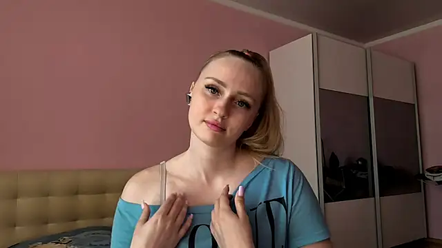 Snapshot of mintchill chatting on 06-23-26, 10:02 mintchill online show from 06-23-26, 10:02