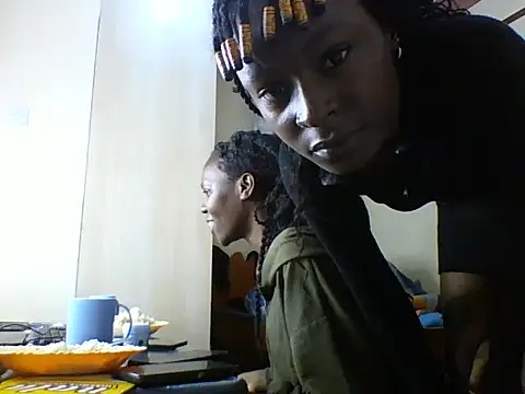 freakyqueenB online show from 06-20-26, 08:00