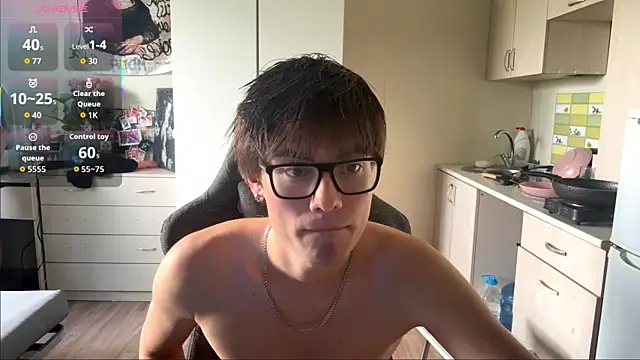 JadeNoiiir online show from 07-31-26, 01:21