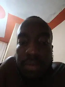 Snapshot of Earnthis chatting on 07-05-26, 08:38 Earnthis online show from 07-05-26, 08:38