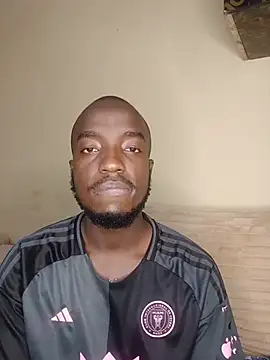 Snapshot of Earnthis chatting on 07-18-26, 06:01 Earnthis online show from 07-18-26, 06:01