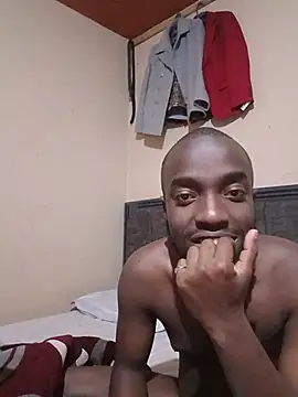 Snapshot of Earnthis chatting on 07-21-26, 09:50 Earnthis online show from 07-21-26, 09:50
