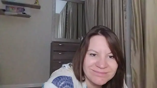 Snapshot of Lauralison chatting on 07-02-26, 08:59 Lauralison online show from 07-02-26, 08:59