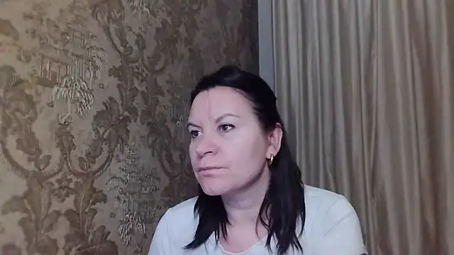 Snapshot of Lauralison chatting on 08-06-26, 09:17 Lauralison online show from 08-06-26, 09:17