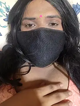 Snapshot of Anusha_k_e chatting on 06-19-26, 02:54 Anusha k e online show from 06-19-26, 02:54