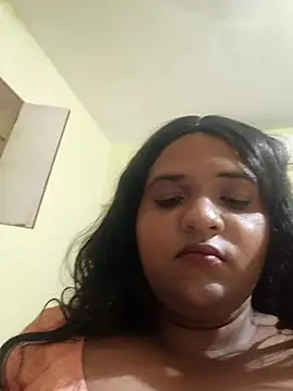 Snapshot of Anusha_k_e chatting on 06-20-26, 06:33 Anusha k e online show from 06-20-26, 06:33