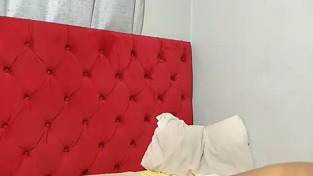 Snapshot of Nomarainx chatting on 07-12-26, 04:58 Nomarainx online show from 07-12-26, 04:58