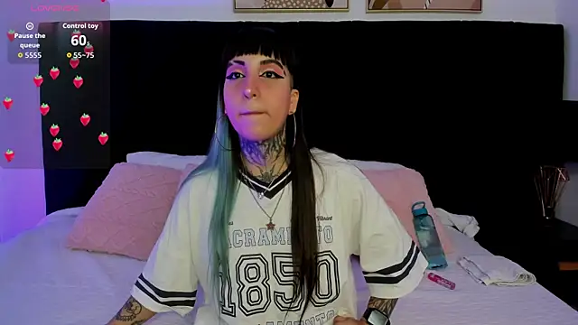 izzy moon7 online show from 07-07-26, 11:14