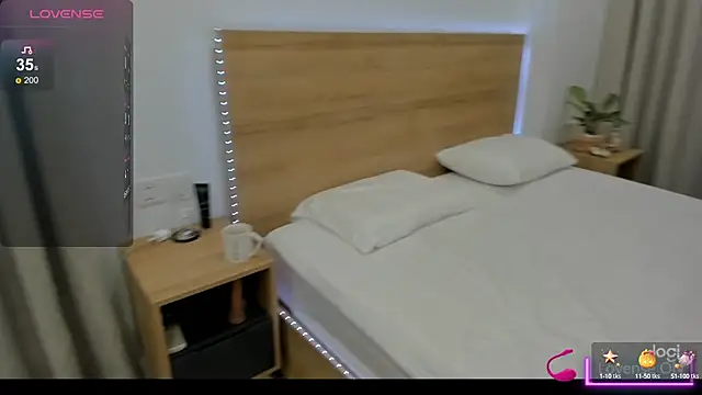 Snapshot of miko_kimura chatting on 12-27-24, 03:20 miko kimura online show from 12-27-24, 03:20