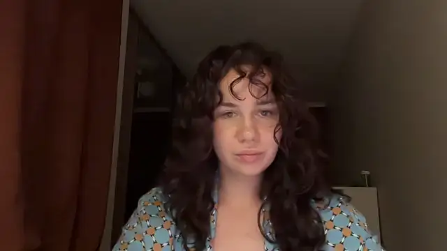 Snapshot of Loressava chatting on 07-02-26, 10:27 Loressava online show from 07-02-26, 10:27