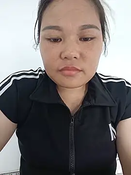 Snapshot of Holy-mi chatting on 07-15-26, 04:18 Holy-mi online show from 07-15-26, 04:18