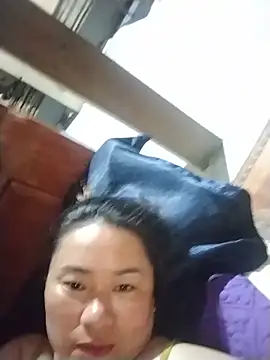 Snapshot of Lily_Trinh chatting on 06-22-26, 04:26 Lily Trinh online show from 06-22-26, 04:26