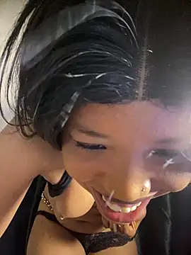 Snapshot of Horny_sexyiris chatting on 07-08-26, 12:53 Horny sexyiris online show from 07-08-26, 12:53