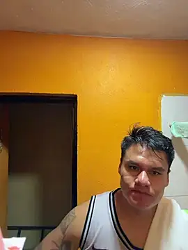Snapshot of LatinoLeones chatting on 07-14-26, 04:50 LatinoLeones online show from 07-14-26, 04:50