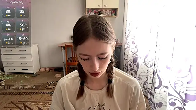 NicoleLouis online show from 06-23-26, 09:40
