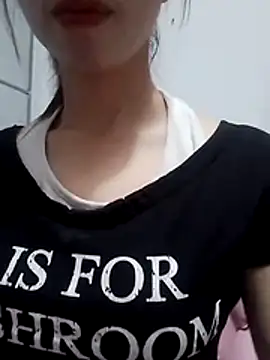 Snapshot of Ola_sexyy chatting on 07-29-26, 01:37 Ola sexyy online show from 07-29-26, 01:37