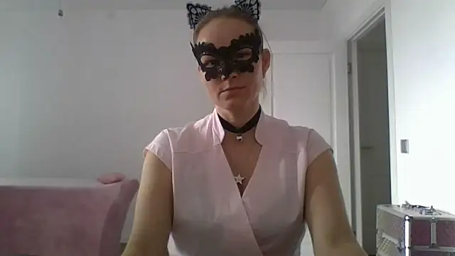 Snapshot of Virellesi chatting on 06-29-26, 11:10 Virellesi online show from 06-29-26, 11:10