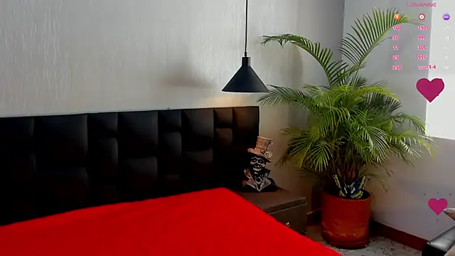 Snapshot of love_amor_ chatting on 11-09-25, 04:16 love amor online show from 11-09-25, 04:16