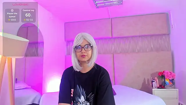   Izumii   online show from 07-18-26, 12:20