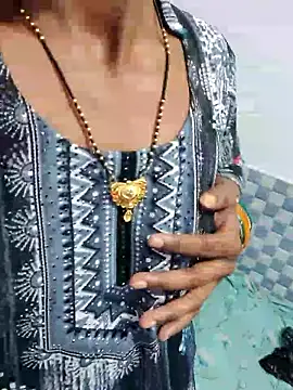 Queen nishu03 online show from 06-29-26, 04:18