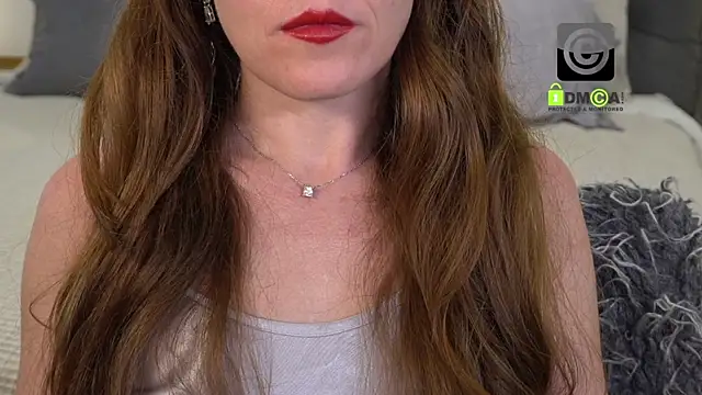 Snapshot of leverageurassets chatting on 10-28-25, 12:09 leverageurassets online show from 10-28-25, 12:09