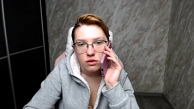 Snapshot of Reginasmilee chatting on 03-11-25, 04:43 Reginasmilee online show from 03-11-25, 04:43