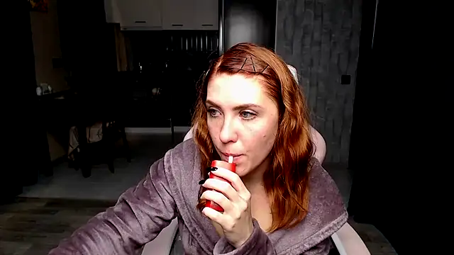 Snapshot of Reginasmilee chatting on 10-03-25, 12:40 Reginasmilee online show from 10-03-25, 12:40