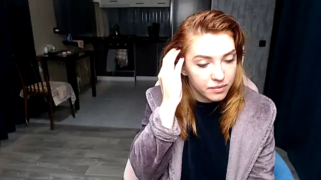 Snapshot of Reginasmilee chatting on 10-20-25, 11:27 Reginasmilee online show from 10-20-25, 11:27