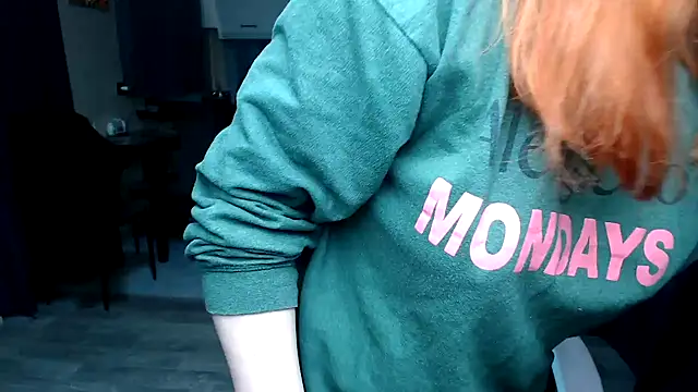 Snapshot of Reginasmilee chatting on 12-03-25, 12:29 Reginasmilee online show from 12-03-25, 12:29