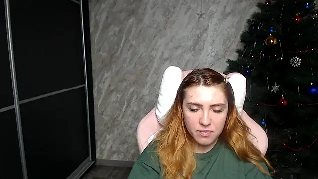 Snapshot of Reginasmilee chatting on 01-08-26, 02:25 Reginasmilee online show from 01-08-26, 02:25