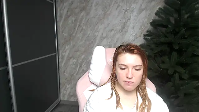 Snapshot of Reginasmilee chatting on 01-11-26, 02:16 Reginasmilee online show from 01-11-26, 02:16