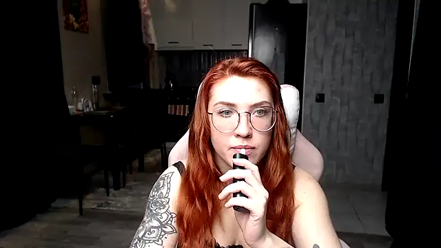 Reginasmilee online show from 03-12-26, 05:35