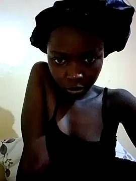 Snapshot of Veenrosa chatting on 06-23-26, 01:31 Veenrosa online show from 06-23-26, 01:31