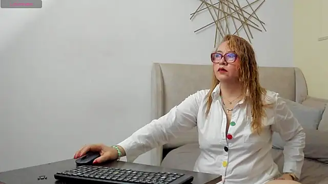 vera  lux online show from 07-20-26, 12:40