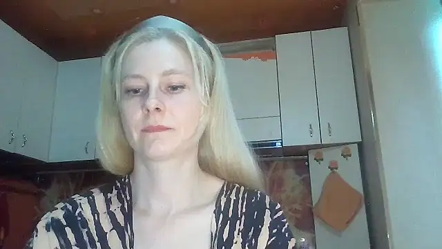 Vexieeka online show from 07-13-26, 07:05