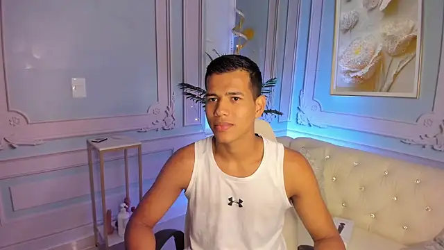 Noah sexhotty online show from 06-26-26, 02:27