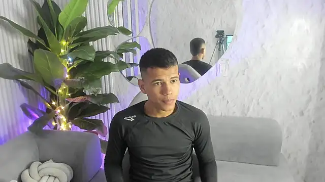 Noah sexhotty online show from 07-12-26, 02:35