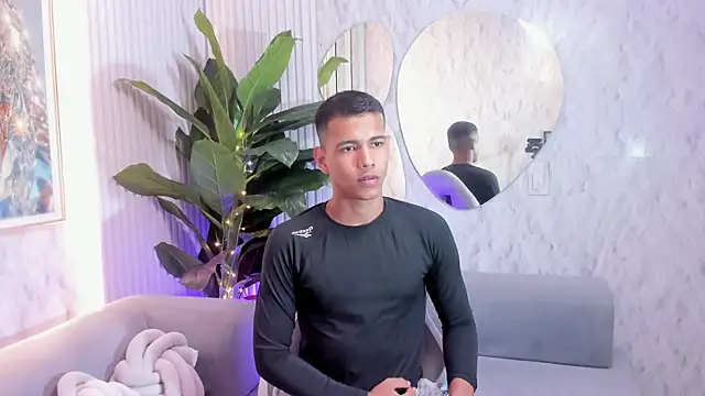Noah sexhotty online show from 07-22-26, 02:03