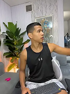 Noah sexhotty online show from 07-29-26, 02:21