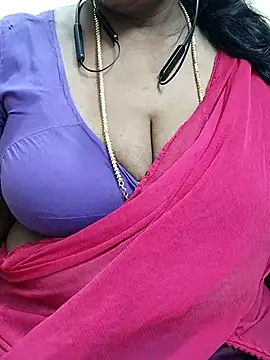 Snapshot of niki076 chatting on 07-03-26, 06:31 niki076 online show from 07-03-26, 06:31