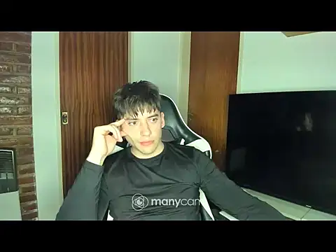 Snapshot of alexxxein chatting on 08-01-26, 12:43 alexxxein online show from 08-01-26, 12:43