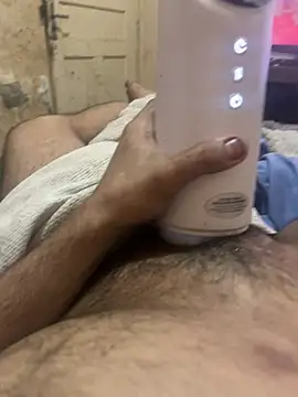 Snapshot of williamc31 chatting on 07-05-26, 12:45 williamc31 online show from 07-05-26, 12:45